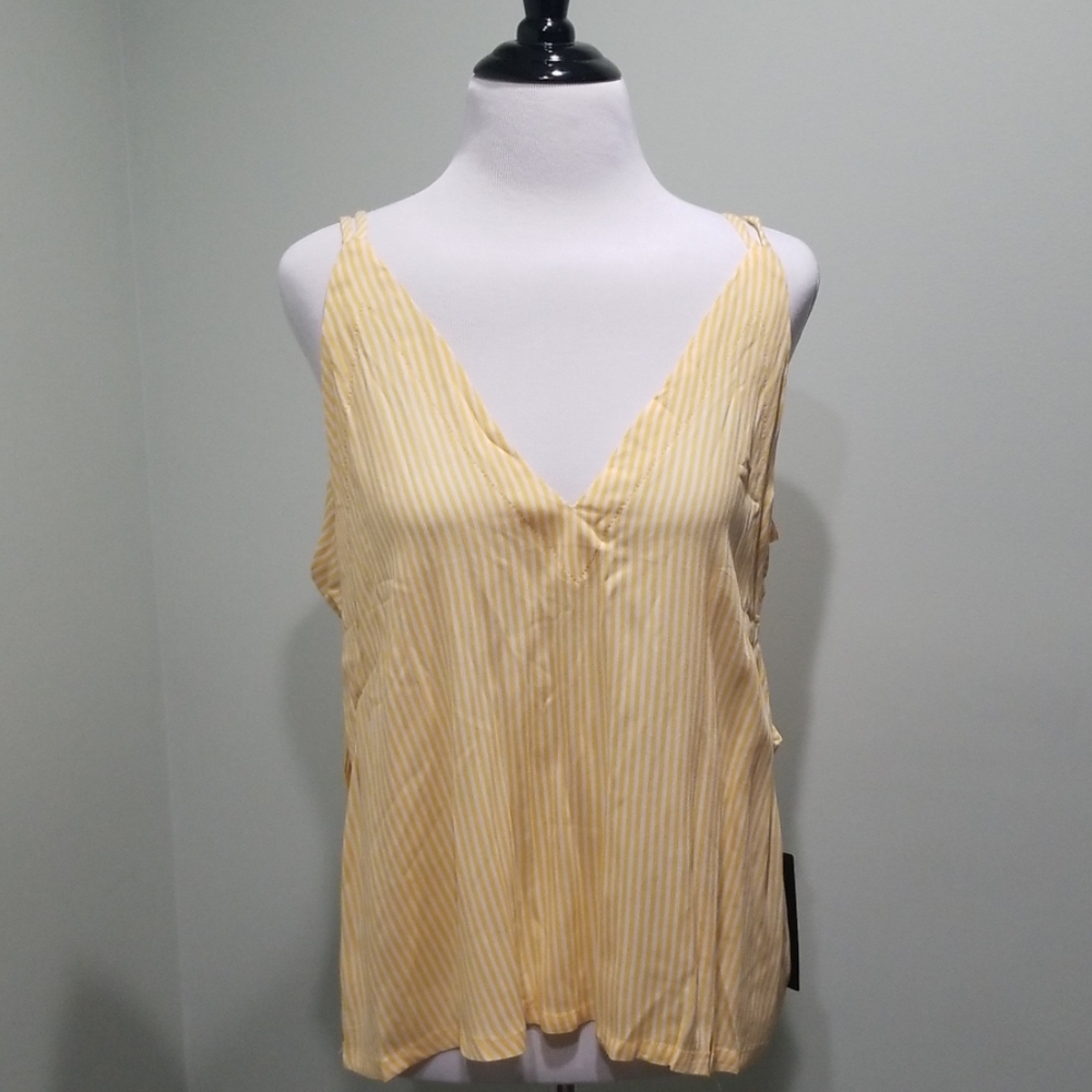 NWT Lulus Strappy tank top
